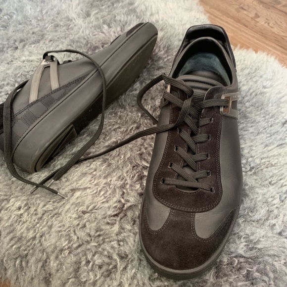 Men’s Louis Vuitton suede and leather sneaker - Picture 2 of 8